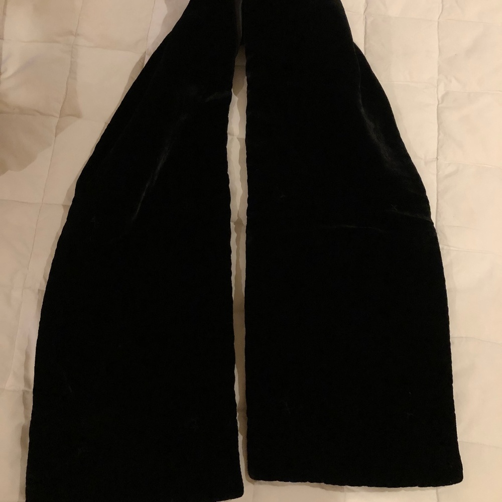 Black velvet scart